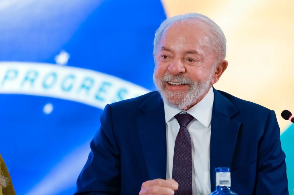 Lula ignora crise fiscal e turbina benefícios sociais em ano eleitoral