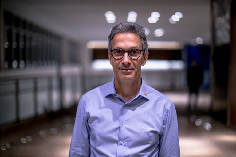 Exonerado do governo de Minas, aliado de Zema segue na elaboração de plano presidencial