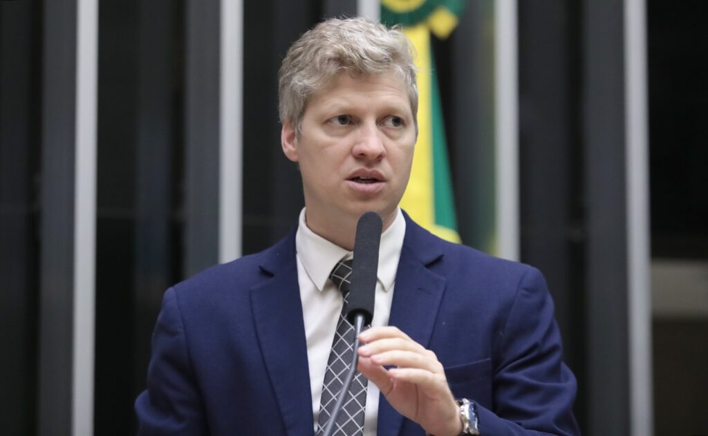 Conselho de Ética suspende mandatos de bolsonaristas por motim