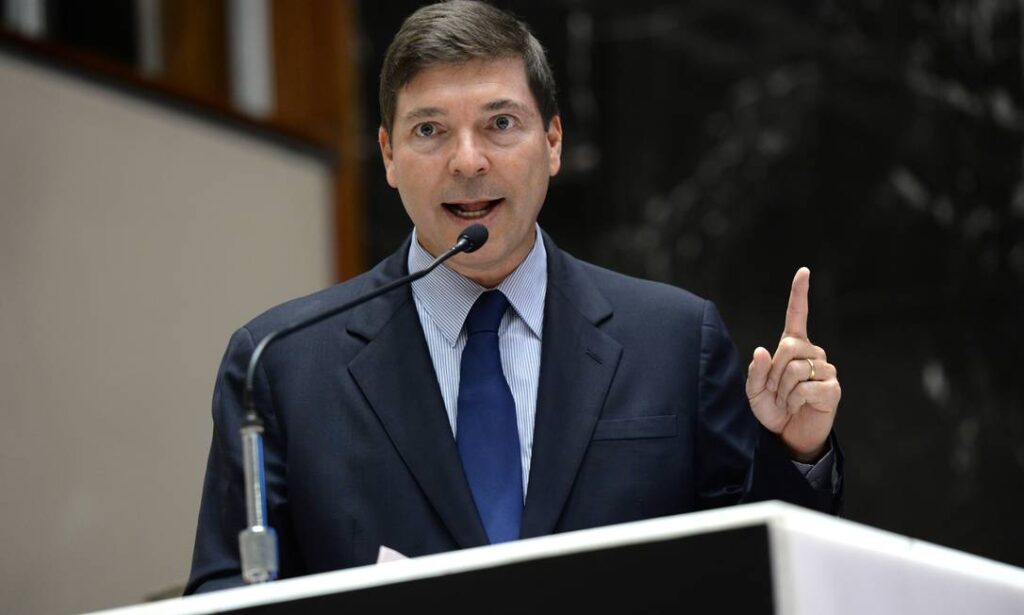 Josué Alencar surge como plano B de Lula para candidatura em Minas