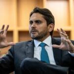 Deputado Juscelino Filho defende democratização da banda larga com regulamentação de postes