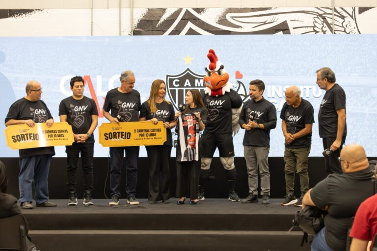 Atlético Mineiro lança programa social com curso de inglês e ambulatório médico