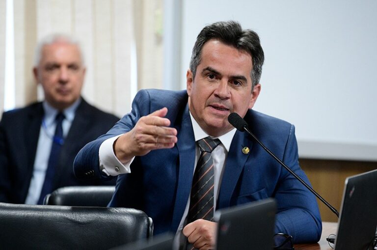 Ciro Nogueira defende que Flávio seja investigado por ligação com Vorcaro