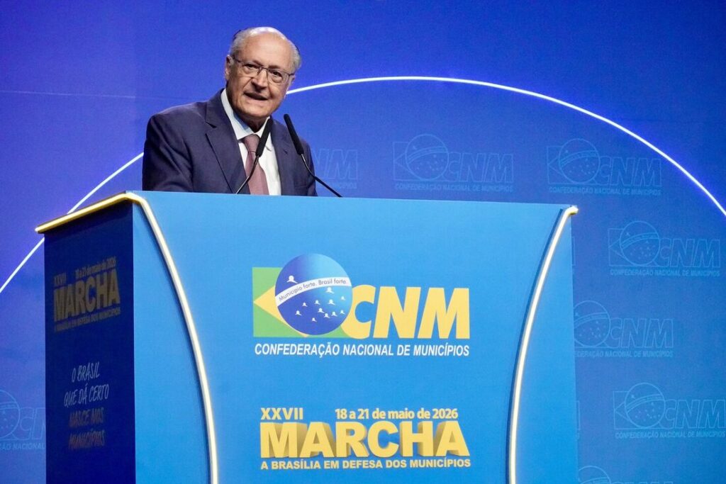 Alckmin é vaiado na abertura da Marcha dos Prefeitos em Brasília
