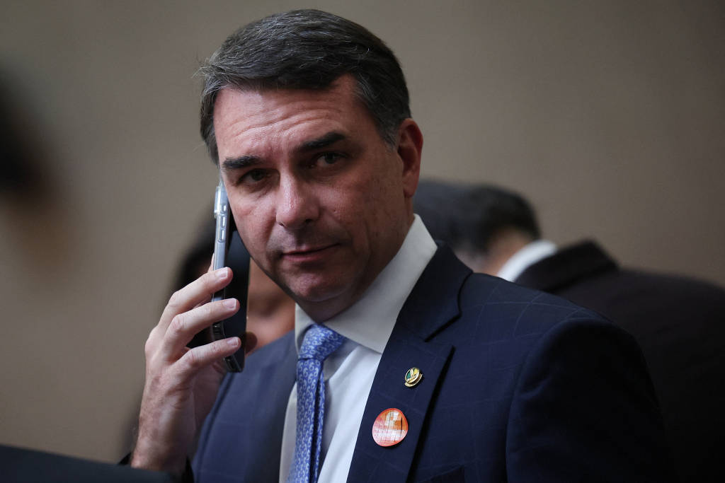 Flávio contrata ex-marqueteiro de Aécio e Tebet