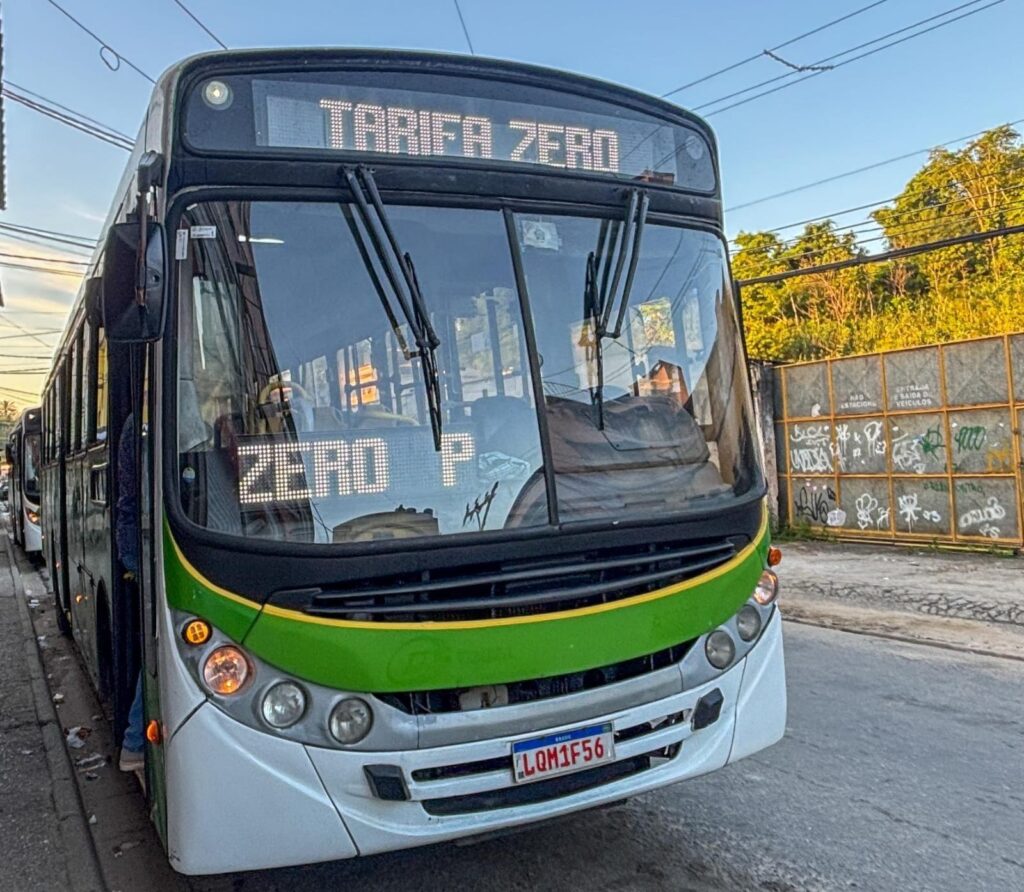 Câmara avança com projeto que vai usar royalties do petróleo para financiar ônibus gratuitos em todo o país