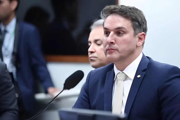 Homem é indiciado após ameaçar de morte o deputado Luciano Zucco nas redes sociais