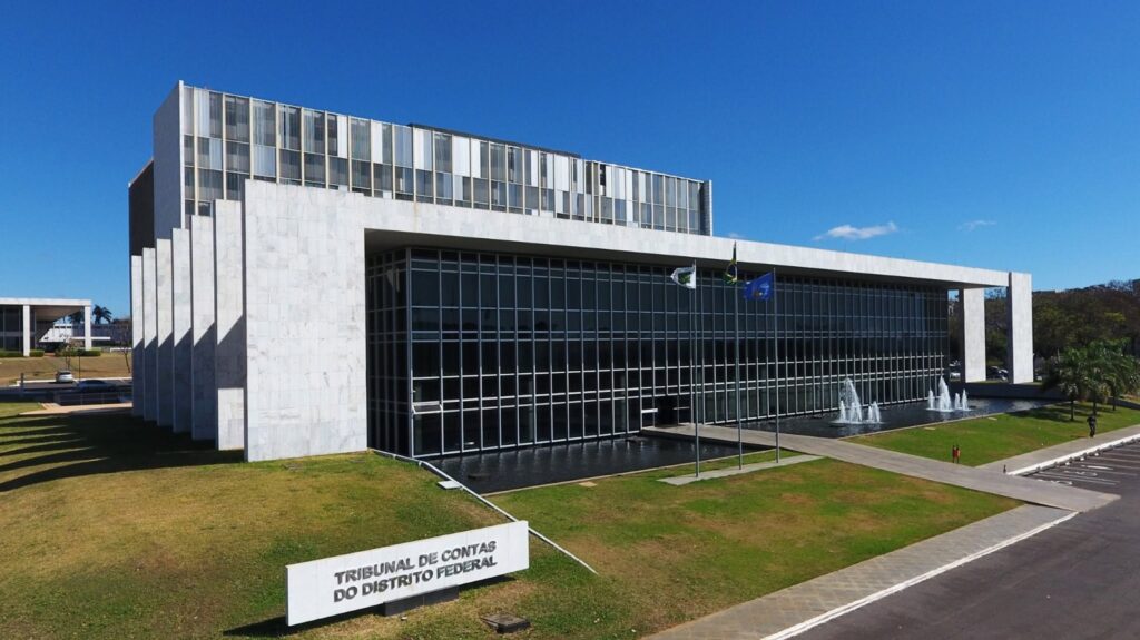 Tribunal de Contas investiga empréstimo do governo do DF para o BRB e cobra explicações de Celina Leão