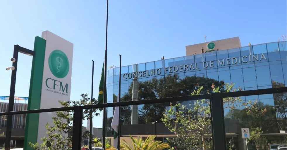 Conselho Federal de Medicina aciona STF para impedir que tribunais aprovem transição de gênero em menores de idade