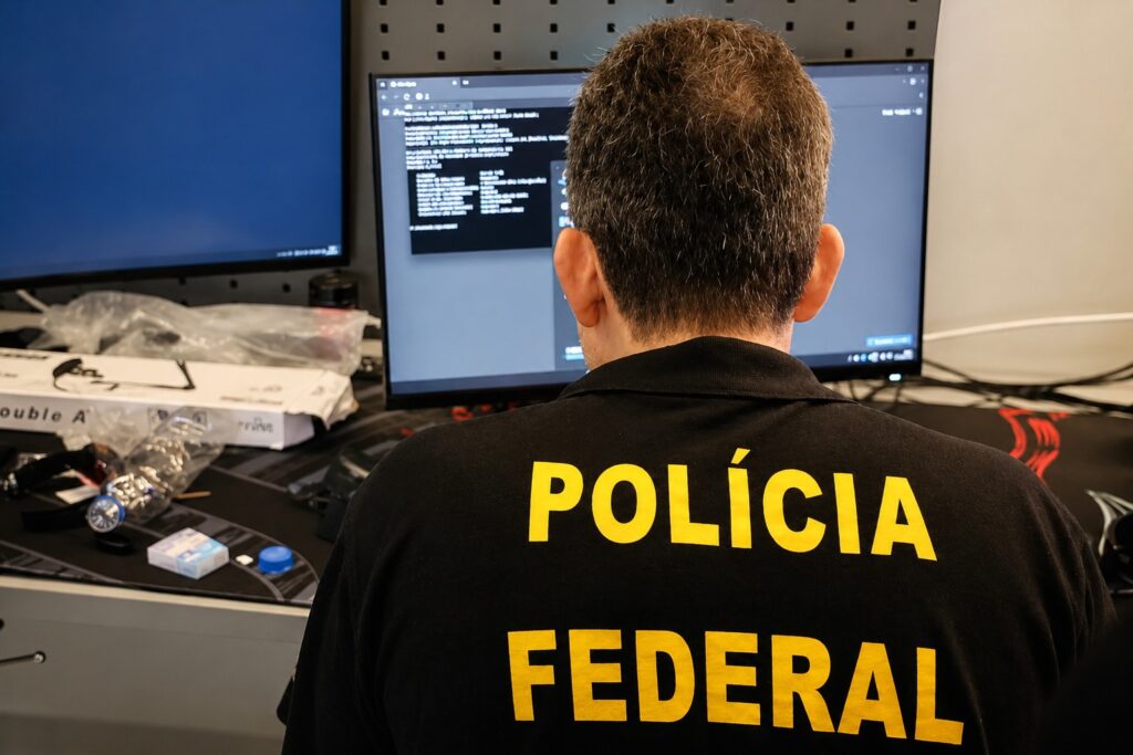 PF investiga esquema de R$ 45 milhões na Caixa envolvendo advogados e servidores