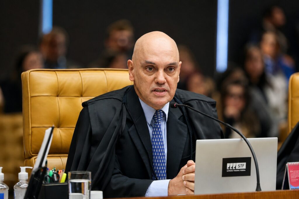 Moraes revoga tornozeleira de ex-prefeito de Belford Roxo preso na Operação Unha e Carne