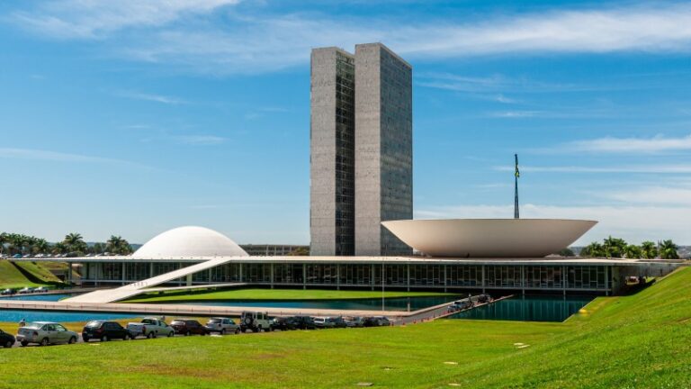 Régis de Oliveira: “O Congresso diante da maior reforma eleitoral invisível”