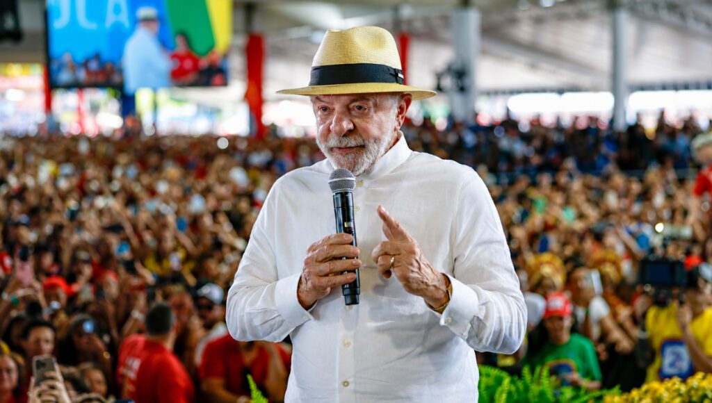Lula ignora pauta da segurança pública na convenção que oficializou candidatura