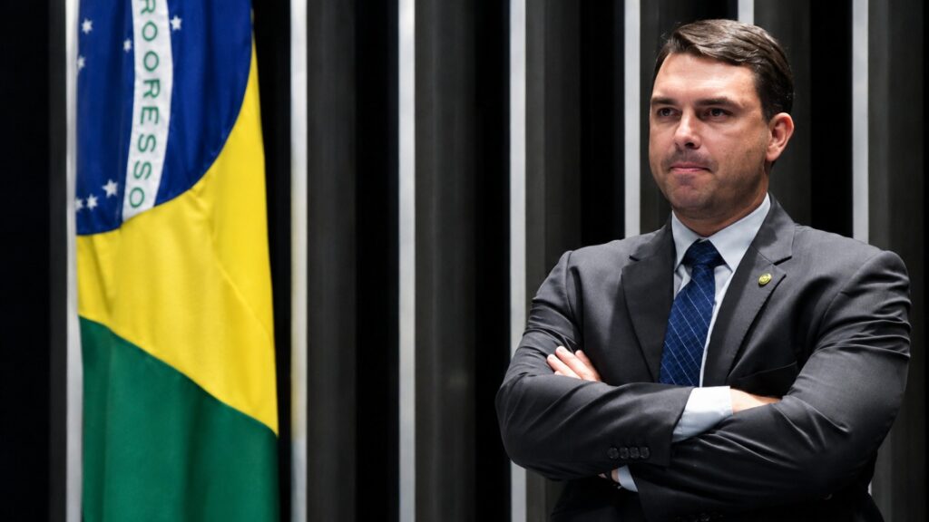 Republicanos, União, Progressistas e Podemos negam apoio e isolam Flávio Bolsonaro