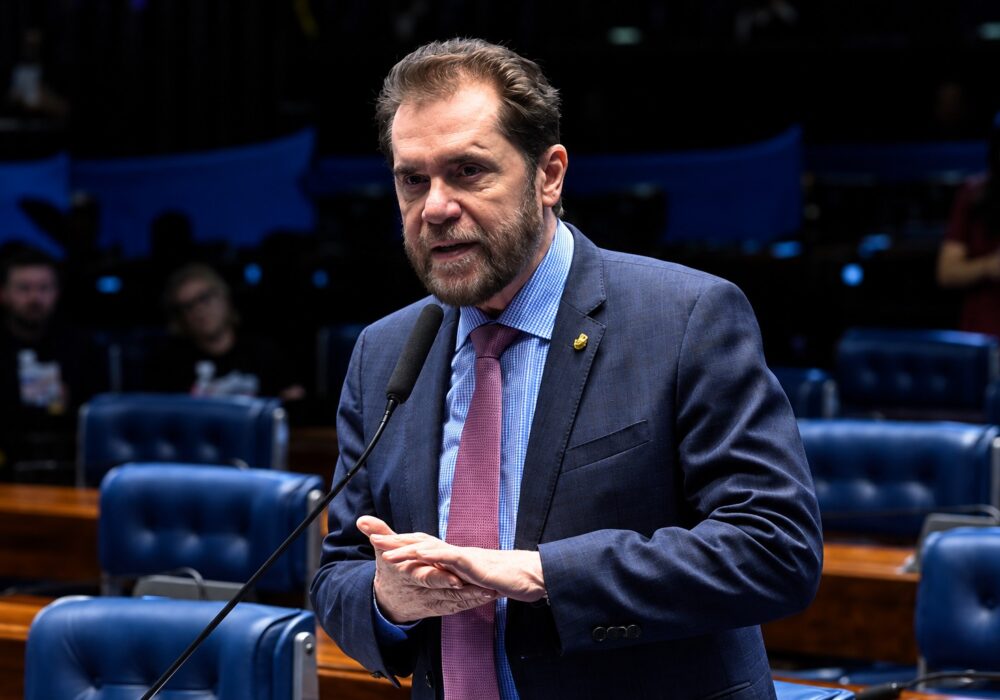 Plínio dispara e é o 2º voto de 30,5% dos amazonenses ao senado, diz pesquisa