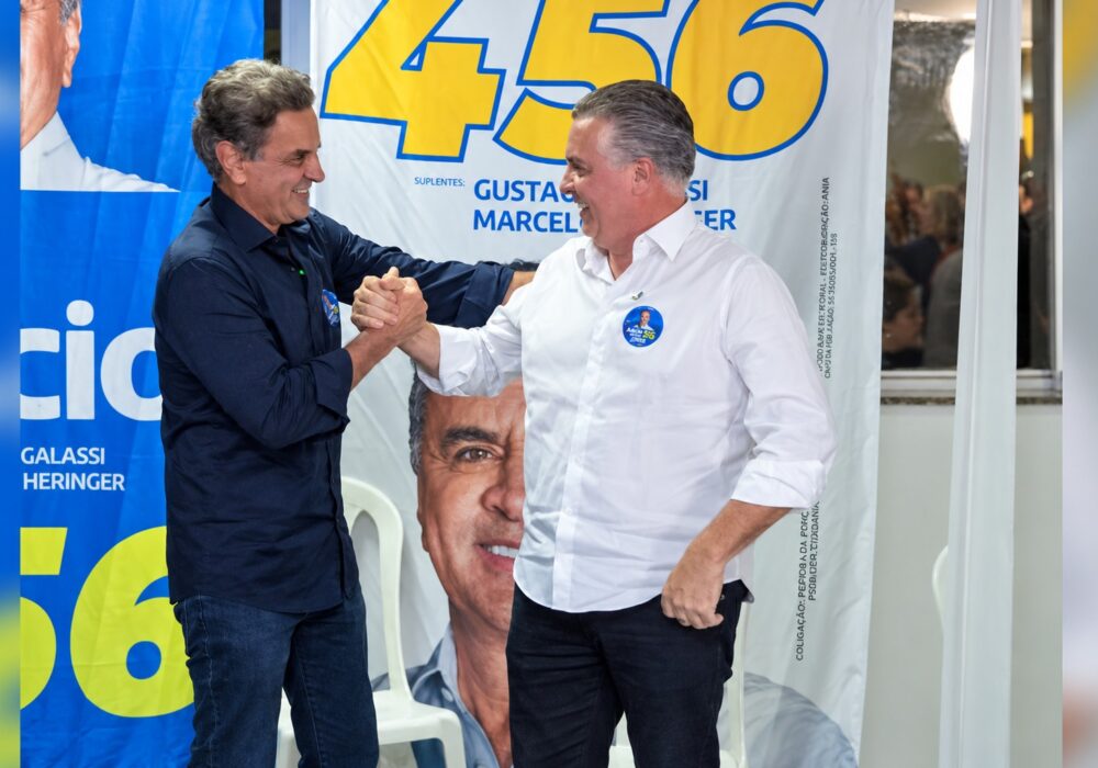 Prefeito de BH declara apoio a Aécio para o senado