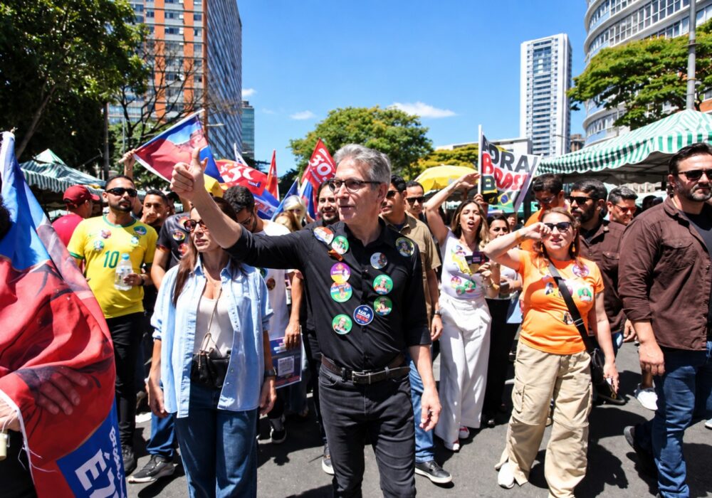 Romeu Zema é vaiado em feira em Belo Horizonte