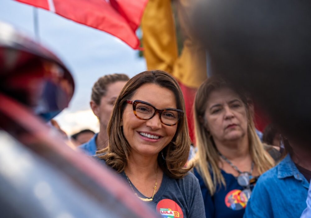 Justiça Federal pede explicações da AGU por representar Janja judicialmente