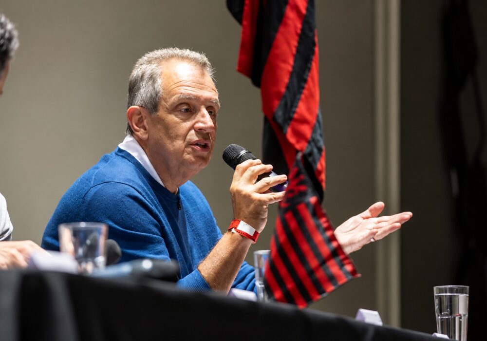 Presidente do Flamengo alerta Lula para perda de votos por proibição às bets