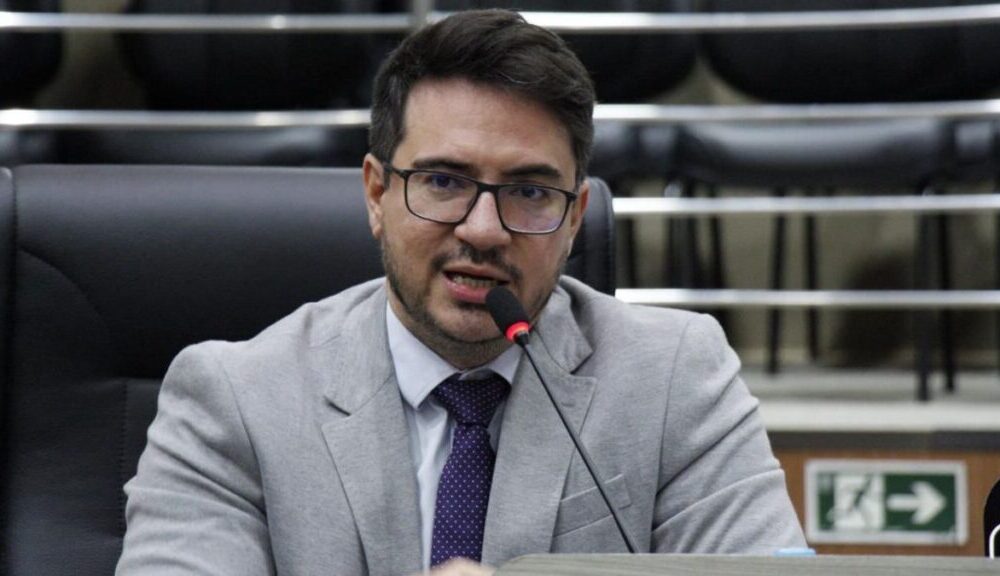 Rodrigo Guedes promete fiscalizar governo e confrontar deputados na Assembleia do Amazonas
