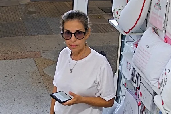 Funcionária da prefeitura de Recife faz pesquisa falsa contra Raquel Lyra