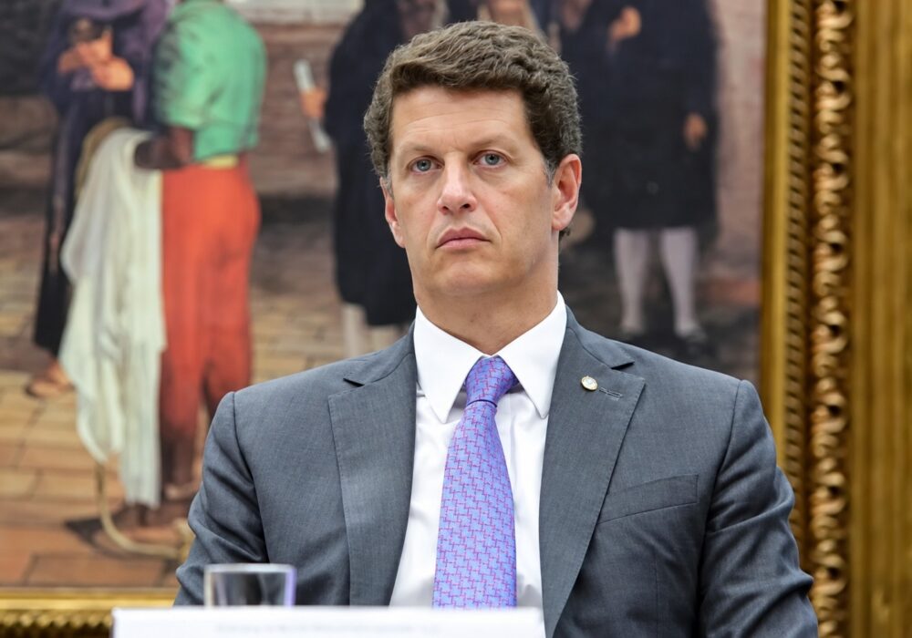 Salles desiste do Senado em SP e passa a apoiar rival que havia criticado em debate