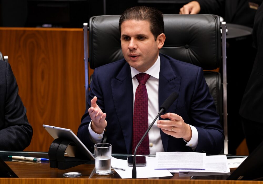 Vazamento mostra proximidade de Vorcaro com Hugo Motta