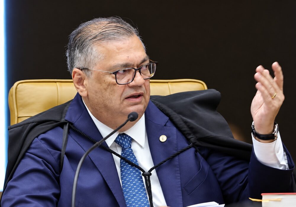 Dino manda PF investigar ataques a igrejas e terreiros em sete estados