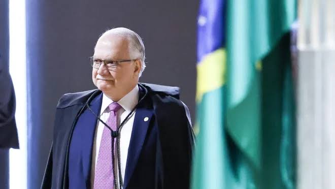 Fachin arquiva mais cinco investigações abertas por Moraes no inquérito das fake news